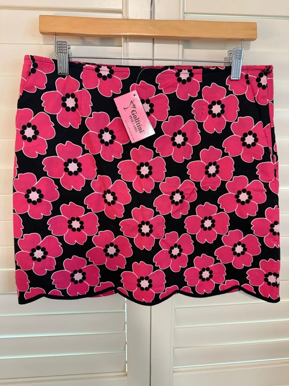 Golftini Black Mini Skirt with Bright Pink Floral Print - Picture 1 of 9